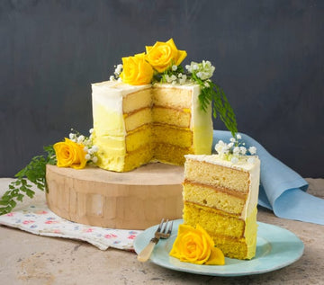 Lemon and elderflower ombre cake