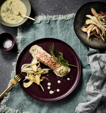 Salmon with fennel and apple salad