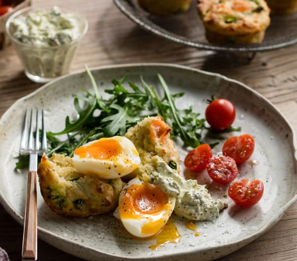 Smoked salmon muffins with steamed eggs and herbed relish
